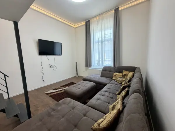Eladó téglalakás, Budapest, VI. kerület 2+1 szoba 76 m² 124.9 M Ft