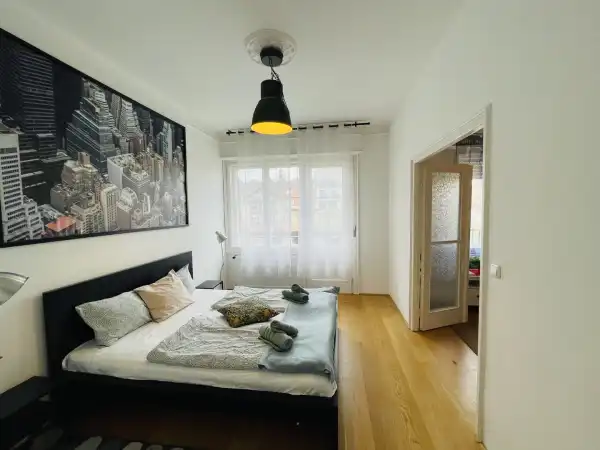 Eladó téglalakás, Budapest, VII. kerület 2+1 szoba 77 m² 122.9 M Ft